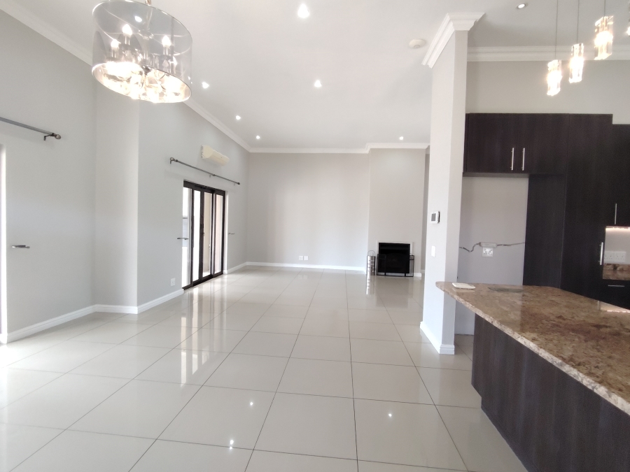 To Let 3 Bedroom Property for Rent in Jakarandas Western Cape